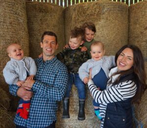 Kelvin Fletcher Instagram - We are back with a BRAND NEW show! 

Sunday 15th October ITV1 kicks the series off with newborns, heartbreak and of course, plenty of laughs! 

…and the odd mistake too… 
we are still learning after all! 

Bloody loving this farming life! 

❤️

@fletchersonthefarm 
@itv 
@itvxofficial 
@daisybeckstudios 
@intertalentgroup 
@ipagency.co 

#farming