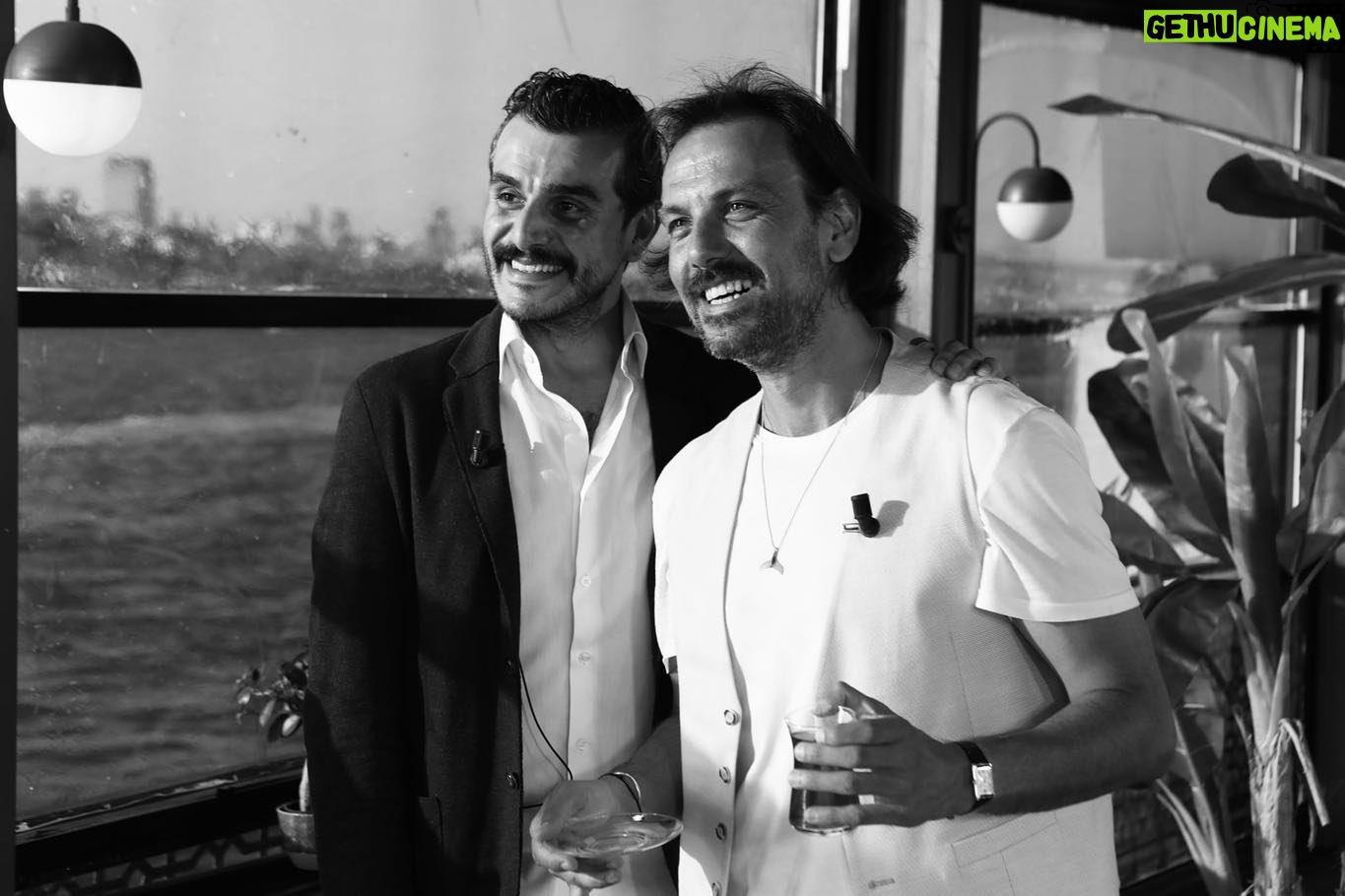 Kemal Uçar - 2K Likes - bu ve daha bir çok keyifli an saat 11.20 de @trthaber ‘de😎
@vapurdacaysimitsohbet @omer.ozturkofficial