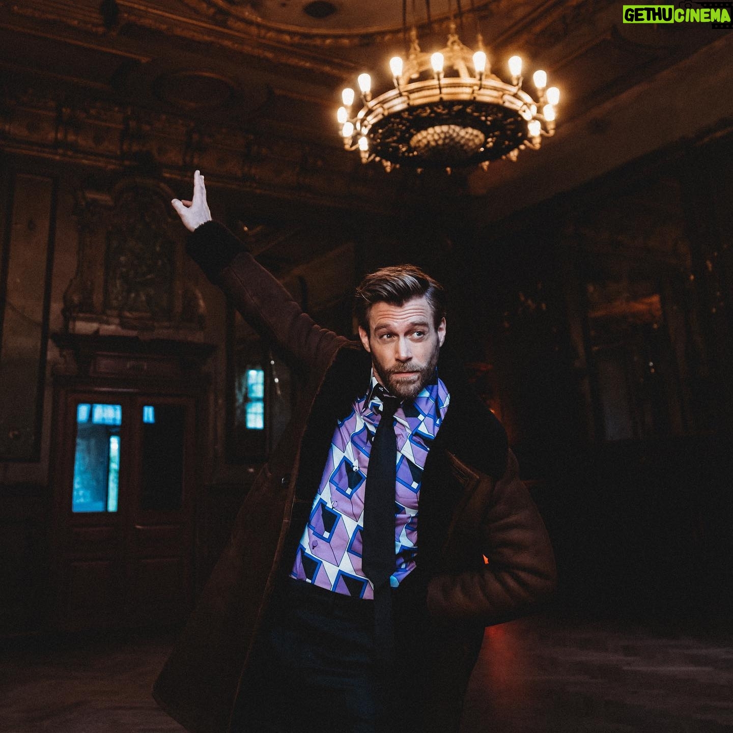 Ken Duken - 3.6K Likes - For @icon.magazin by @xiomarabenderphotographer #style by #danielsartore #grooming by @gabriellemiaou #location @claerchens_ballhaus @inga_griese
#goodmorning #hola 🙌🔥♥️