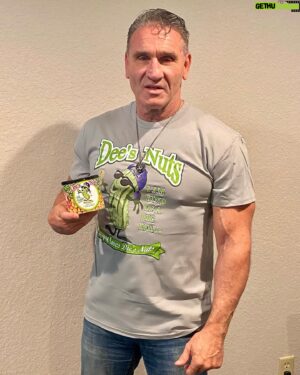 Ken Kilpatrick Instagram - Even “The World’s Most Dangerous Man” loves Dee’s Nuts!  @kenshamrockofficial #kenshamrock #mma #ufc #bareknuckleboxing #grabdeesnuts #deesnuts