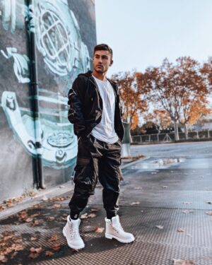 Ken Quer Instagram - Una fuerte imagen positiva de sí mismo es la mejor preparación posible para el éxito✨✨. @brentinyparis @brentinymen