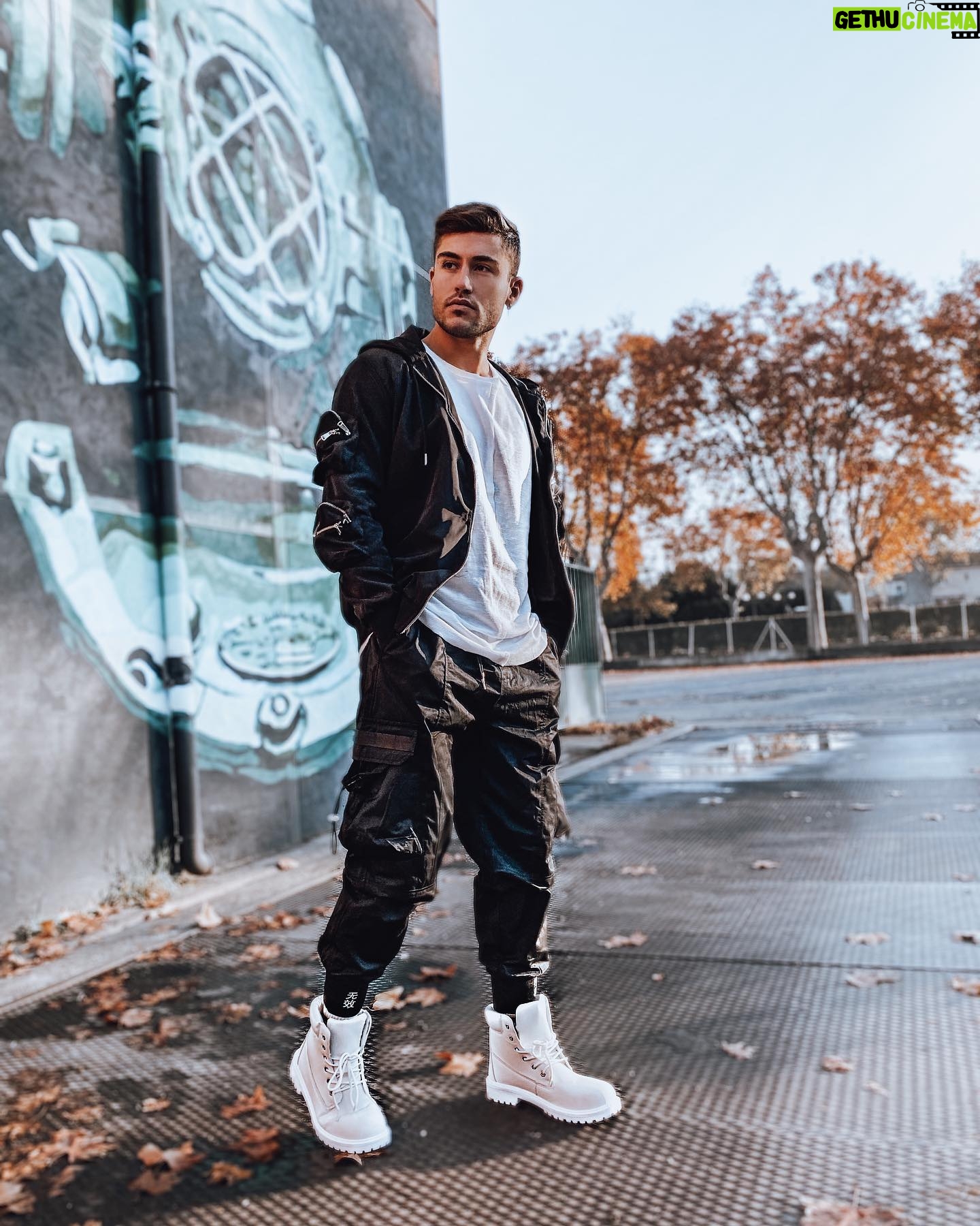 Ken Quer - 4.2K Likes - Una fuerte imagen positiva de sí mismo es la mejor preparación posible para el éxito✨✨. @brentinyparis @brentinymen