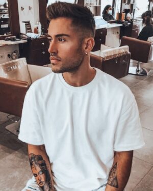Ken Quer Instagram - Bonjour mes Beautés ❤️ je suis passé chez mon coiffeur @athiaslaurent ! J’adore le résultat !!! Je me demande deja Qu’elle seras ma prochaine coupe ? Coloration ? Rasé ? Long ? Bouclé ? #hairstyle