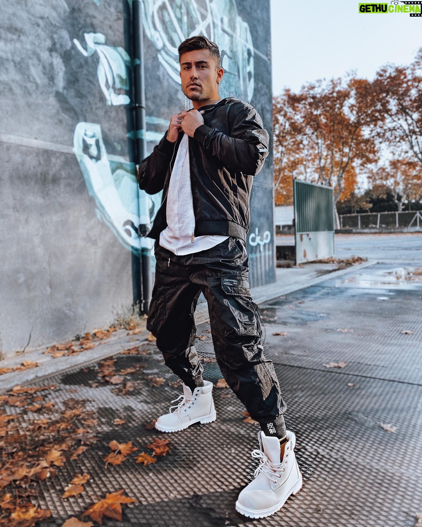 Ken Quer - 4.2K Likes - Una fuerte imagen positiva de sí mismo es la mejor preparación posible para el éxito✨✨. @brentinyparis @brentinymen