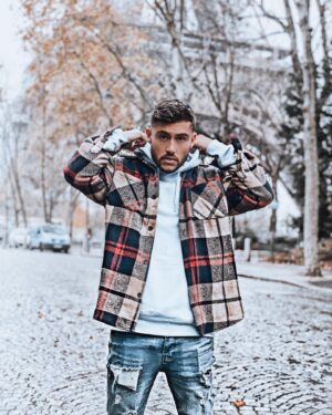 Ken Quer Instagram - Chichibinw in Paris 💫
Mes beautés quels sont vos spots préférés sur paris ? Autant vous dire que je suis comme un indien dans la ville ici  #paris #eiffeltower