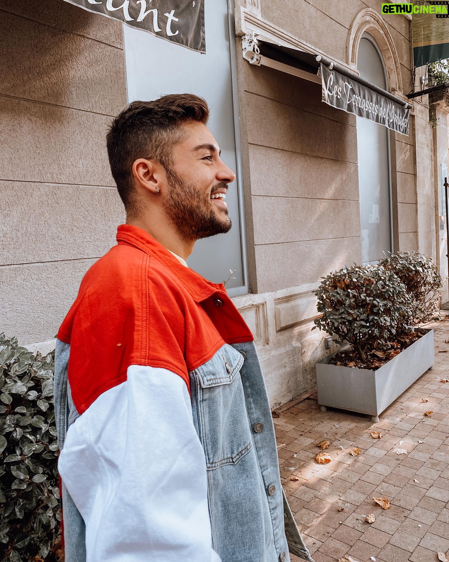 Ken Quer - 5.2K Likes - Les Pamprenelles, qui viens se balader avec moi ?
@boohoomanofficial
@aliifrenchi