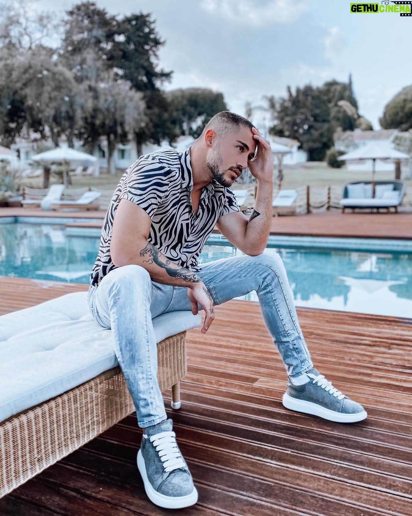 Ken Quer - 4.2K Likes - Mes Pamprenelles je rentre en France demain, mais j’ai comme une envie de reprendre un billet vers une nouvelle destination🙈 que me conseillez vous ?