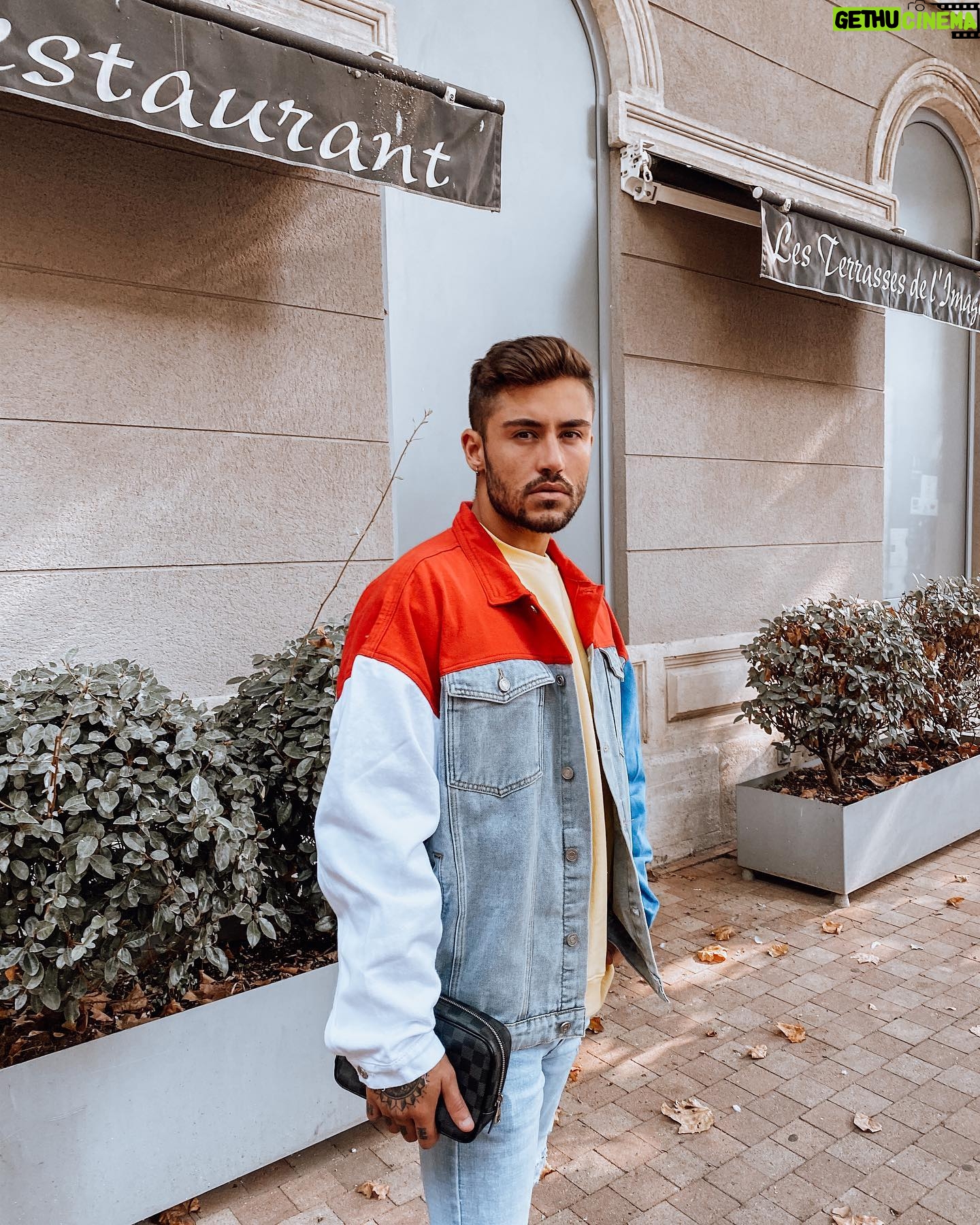 Ken Quer - 5.2K Likes - Les Pamprenelles, qui viens se balader avec moi ?
@boohoomanofficial
@aliifrenchi