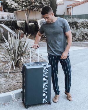 Ken Quer Instagram - Devinez ma prochaine destination voyage ! J’affiche le gagnant dans ma story !
 De plus bénéficier de 50% de reduc sur tout le site @bandeapartparis ! Avec mon code KEN50