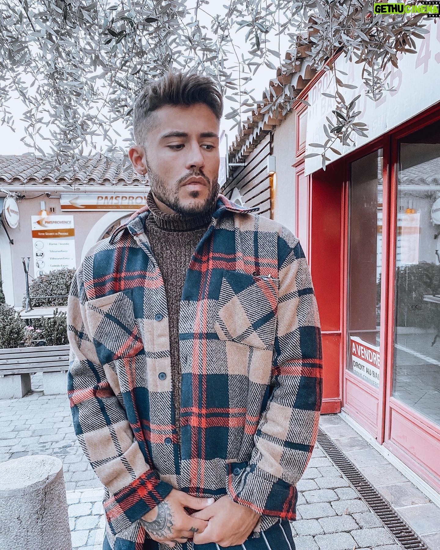 Ken Quer - 5.2K Likes - Go couper d’la bûche ! @l_homme_k #winterstyle