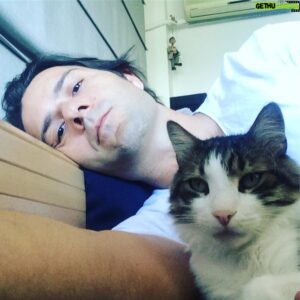 Kenan Ece Instagram - Chillin with İsmet 😻