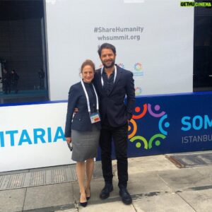Kenan Ece Instagram - Sean Penn'in filmi #thelastface için Dünya İnsani Zirvesindeyiz! #sharehumanity #worldhumanitariansummit