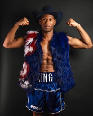 Kenny Ojuederie Instagram - HOWDDYYYY!! 🤠 Tune in tonight on @daznboxing for my fight. The show starts at 1am UK TIME & 7pm Texas Time. @misfitsboxing 🥊💥