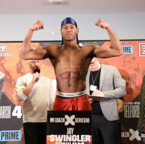 Kenny Ojuederie Instagram - ITS FIGHT DAY! Tune in tonight on @daznboxing (link in bio) for my fight. The show starts at 7pm UK GMT. @misfitsboxing 🥊💥