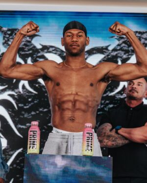Kenny Ojuederie Instagram - READY. TO. GO. 🥊💥😤 TUNE IN TOMORROW ON @daznboxing FOR MY FIGHT. THE SHOW STARTS AT 7PM UK TIME. ⏳ @misfitsboxing