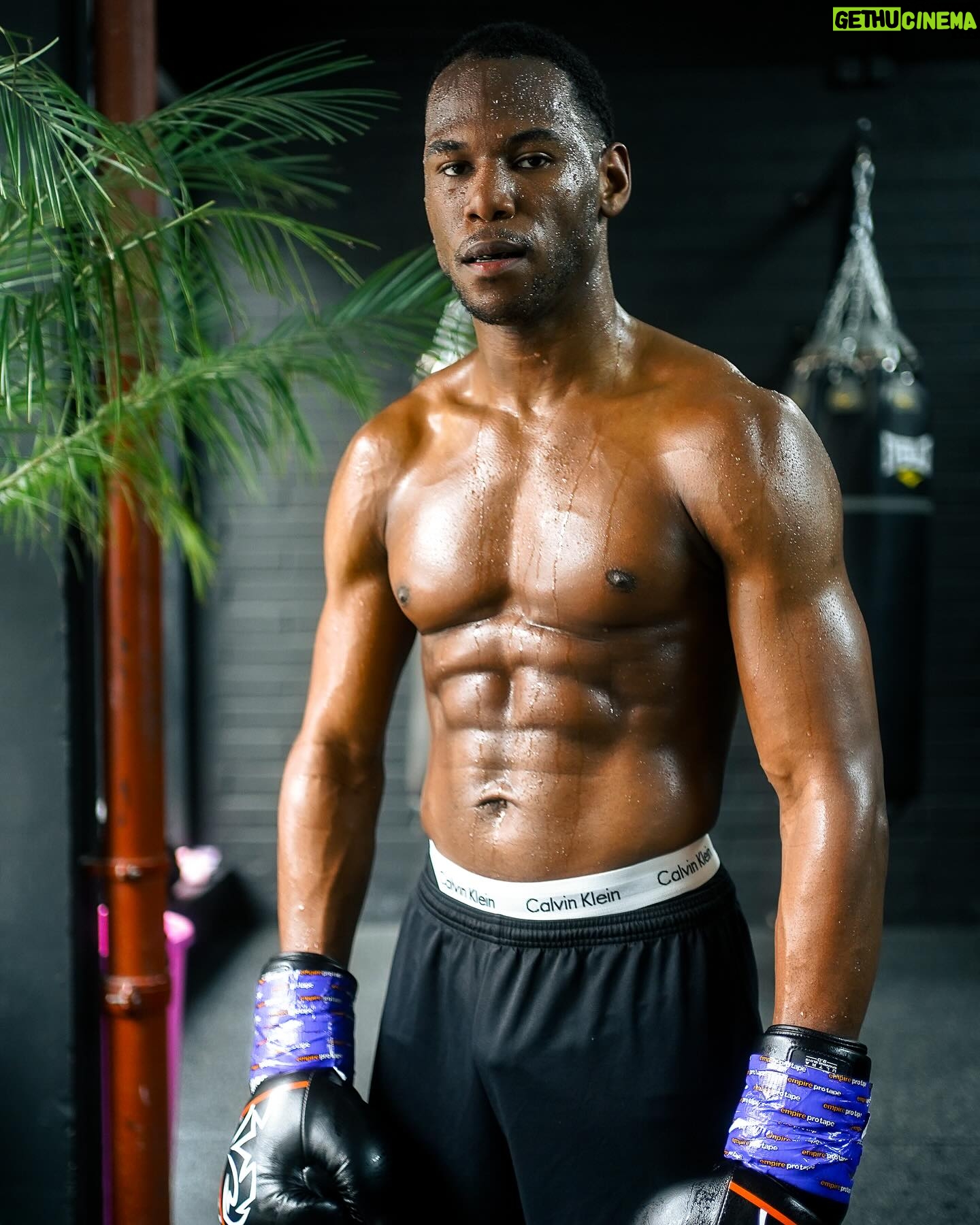 Kenny Ojuederie - 88.1K Likes - 2 WEEKS TO GO!!! LOCKED IN. š š„š„šØTICKETS AVAILABLE IN MY BIO !! @misfitsboxing @mf_daznxseries