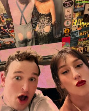 Kent Boyd Instagram - Last night got a bit cheeky! #raggletaggle @katmburns @ucbtla 

**performance coming soon with @angelmammoliti

Also for those of you who have ever 💭 what happens in the dressing room before a one night performance hehehe 🤭 here you goooo! #joe