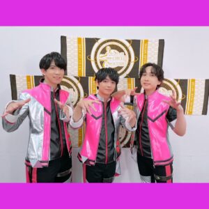 Kent Ito Instagram - 改めて週末は、

【SideM9th】THE IDOLM@STER SideM 9th STAGE
～MIR＠-CIRCLE CRESCENDO～ DAY2

ありがとうございました！

S.E.M三人揃って出られることは、本当に嬉しい！

アーカイブがまだまだ観れるよ！

もう10周年がすぐそこに・・・感慨深いなぁ・・・！！

あとでパンフのオフショも載せます🌟