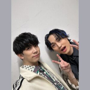 Kent Ito Instagram - ヒプマイマイク10thライブ day2！！

無事終演！！！

ありがとうございました！

その場で撮れる人でとりあえず撮ったり・・・

一緒に歌ったのづと撮ったり！

あとはやっぱり麻天狼だったり！