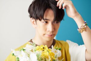 Kent Ito Instagram - kuumaAさんとのプロジェクト第二弾コラボが発表されました！

今回コラボするブランドは・・・「LiNoH」！！

ECサイトもオープンしていますので、是非チェックしてみて下さい！

https://kuumaa.jp/