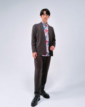 Kent Ito Instagram - sideM 8thライブ！
パンフはこんな感じの衣装でした！

動画も見てくれたかな〜？？
いよいよ今週末！！

僕の出演はday2です！