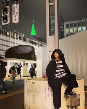 Kentaro Ito Instagram - おはようございます🌞

RUDO 2022SS号撮影させていただきました‼️好きな服たくさん着ました。是非👊

kentaro...