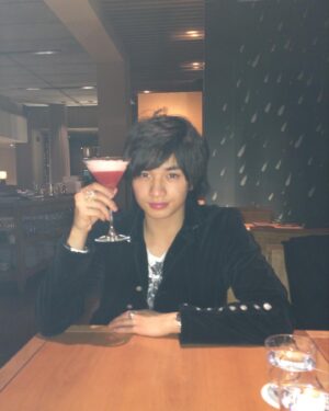 Kento Nakajima Instagram - Cheers, 20s!

#20代最高に楽しかったな
#では行きますか