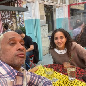 Kenya Barris Instagram - HAPPY BIRTHDAY TWIN!!!! @leyahbarris I know you hate that you look like me but what can I tell you??!!🤷🏽‍♂️😂. I love you to DEATH ParPar Barris and I am amazed and astounded by you EVERYDAY!! You have changed me and my life in ways I can’t even tell you, but I hope you know.  I’m tearing up as I write this to you because you mean so much not just to me, but to our family and we ALL love you for what you do for us!!! So on this day I ask God (we’ll talk about this later) to bring you all the protection and blessings that you need to continue on with your journey.  I am so glad to have you by my side!!!! #blessed #3daughters3sons
