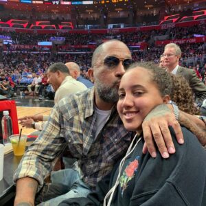 Kenya Barris Instagram - HAPPY BIRTHDAY TWIN!!!! @leyahbarris I know you hate that you look like me but what can I tell you??!!🤷🏽‍♂️😂. I love you to DEATH ParPar Barris and I am amazed and astounded by you EVERYDAY!! You have changed me and my life in ways I can’t even tell you, but I hope you know.  I’m tearing up as I write this to you because you mean so much not just to me, but to our family and we ALL love you for what you do for us!!! So on this day I ask God (we’ll talk about this later) to bring you all the protection and blessings that you need to continue on with your journey.  I am so glad to have you by my side!!!! #blessed #3daughters3sons