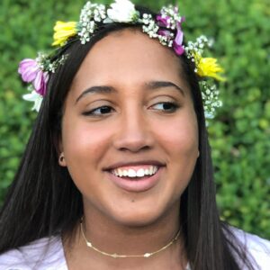 Kenya Barris Instagram - HAPPY BIRTHDAY TWIN!!!! @leyahbarris I know you hate that you look like me but what can I tell you??!!🤷🏽‍♂️😂. I love you to DEATH ParPar Barris and I am amazed and astounded by you EVERYDAY!! You have changed me and my life in ways I can’t even tell you, but I hope you know.  I’m tearing up as I write this to you because you mean so much not just to me, but to our family and we ALL love you for what you do for us!!! So on this day I ask God (we’ll talk about this later) to bring you all the protection and blessings that you need to continue on with your journey.  I am so glad to have you by my side!!!! #blessed #3daughters3sons