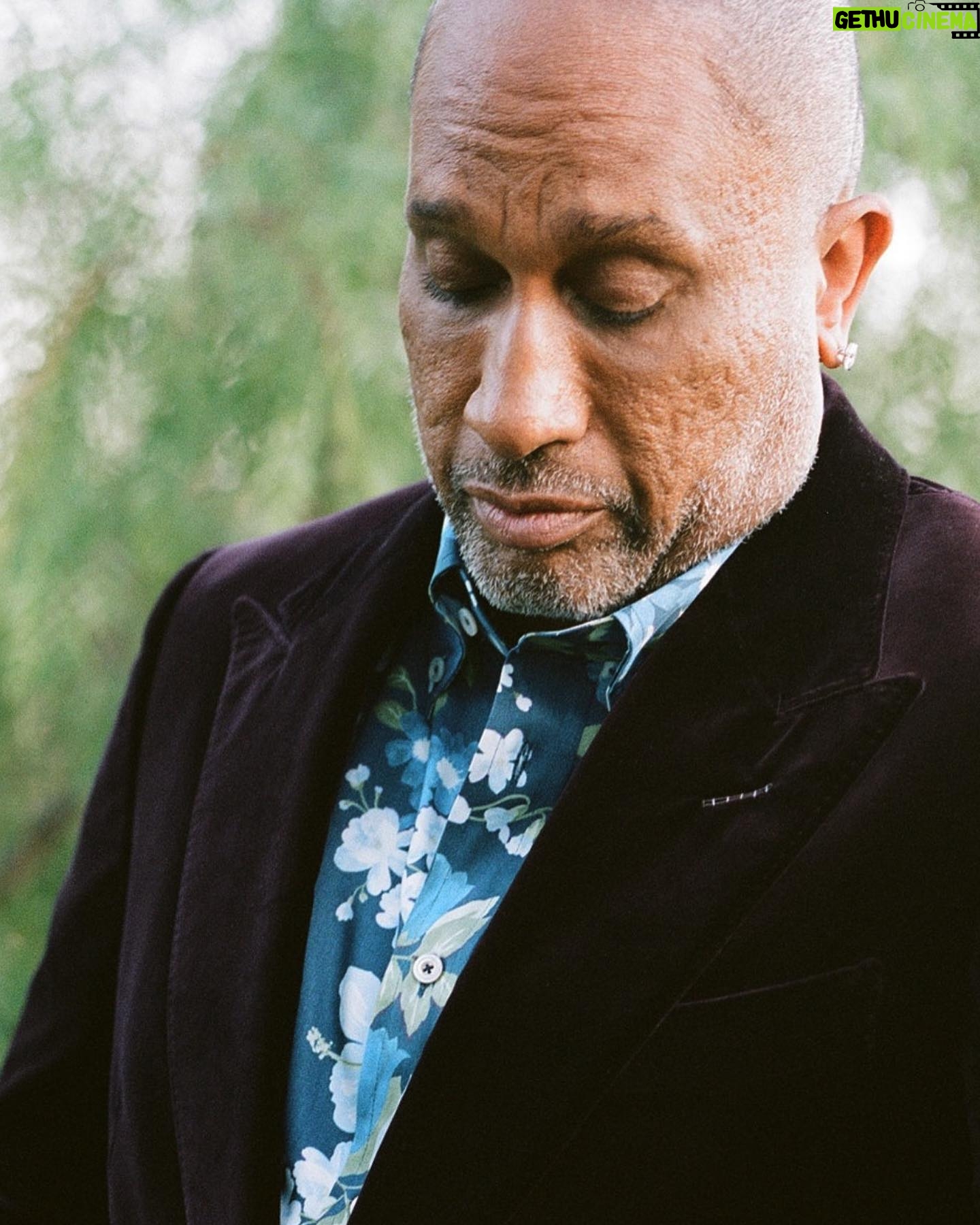 Kenya Barris - 6.8K Likes - Thank you @matches for the amazing experience and the even more amazing drippings 💧!!!!!!! Had a BLAST!!!!! LINK IN BIO!!!
#dreamingawake #lookkidsitsdaddy #blessed #MATCHES
