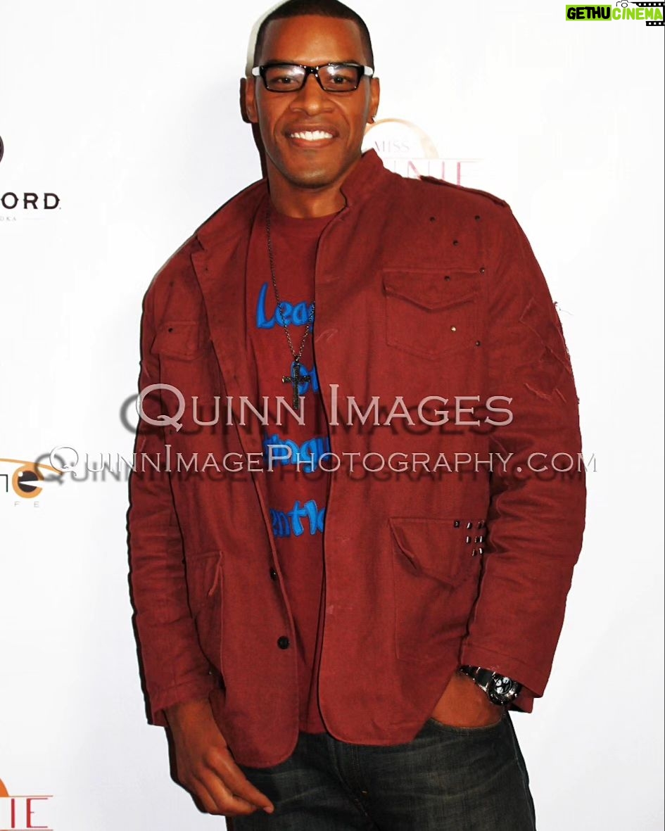 Actor Kenyon Glover HD Instagram Photos and Wallpapers February 2024
