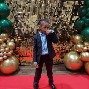 Kenyon Glover Instagram - Party on the red carpet #flyguys #redcarpet