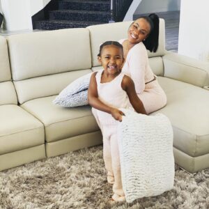 Keonna Green Instagram - Cozy Saturdaze with @navibaby_ .