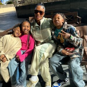 Keonna Green Instagram - Momma Bear and her cubs ❤️.