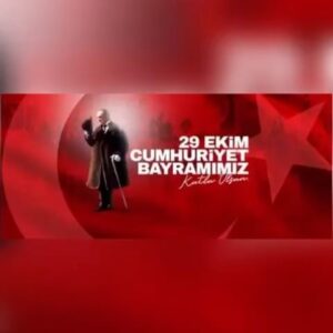 Keremcem Instagram - Yıllardır marş bestelenmeyen memleketimde Cumhuriyetimizin 100. Yılındaki zenginliğe bakın. Müzisyen arkadaşlarım Cumhuriyeti yorumluyor. Bu bir yarışma değil, festival. Bugün, son dönemde birlikte 10larca şarkı yaptığım arkadaşlarım Yunus Adak ve Emrah Şahin bir marş yaptık, sen de söyler misin deyince, arkadaşlarımın heyecanı, heyecanım oldu ve arkadaşlarımın yazdığı bu marşa bugün katıldım. Cumhuriyetimizin 100. Yılı KUTLU OLSUN🇹🇷