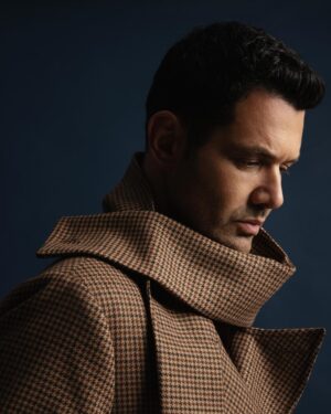 Keremcem Instagram - İlkbahara girerken, sonbahar modu :)

By @fethikaraduman 
Styling @senasecen1 
@thisispcfg