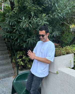 Keremcem Instagram - If you see someone without a smile, give them yours..