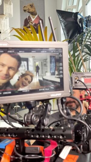 Keremcem Instagram - Şakalar, komiklikler😉 @merihozturk @basimbeladatvdizi @dersucanyilmaz @atvturkiye