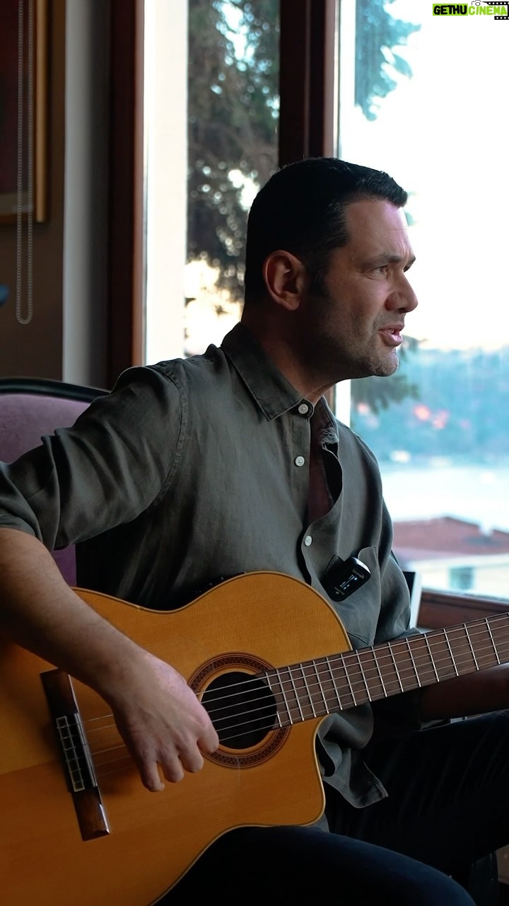 Keremcem - 3 Likes - Nerelere Gideyim & Kadife Kelepçe (evde akustik)
Video&edit by @mersinegedir
#NerelereGideyim #KadifeKelepçe #mashup #KRMCM #keremcem