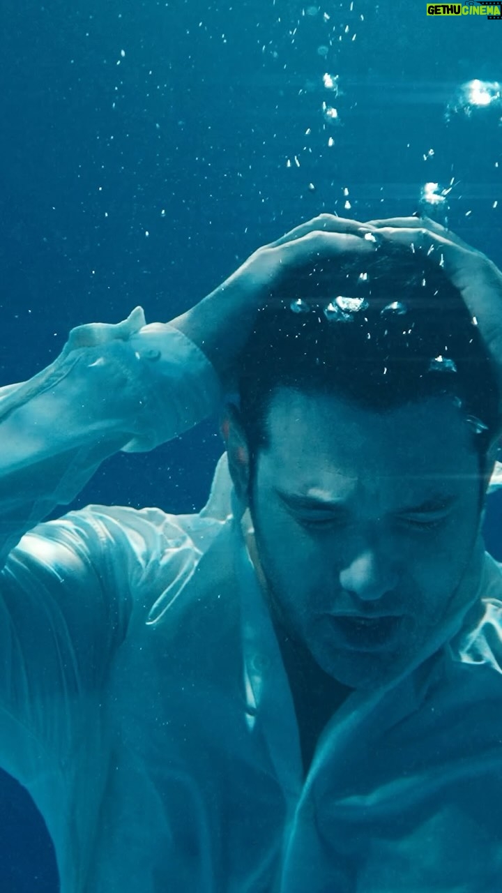 Keremcem - 3 Likes - Tamamı su altında çekilmiş ilk ve tek müzik videosu "Sal Be Güzelim'i hala görmeyen varsa diye ;)
#SalBeGüzelim #krmcm #sualtı #underwater #keremcem #musıc #müzik