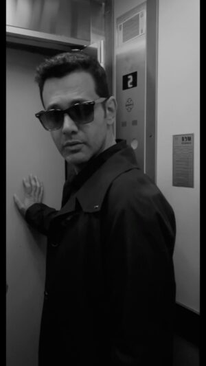 Keremcem Instagram - Sal Be Güzelim'e, alternatif klip çektik :)

Video by @senasecen1 😄