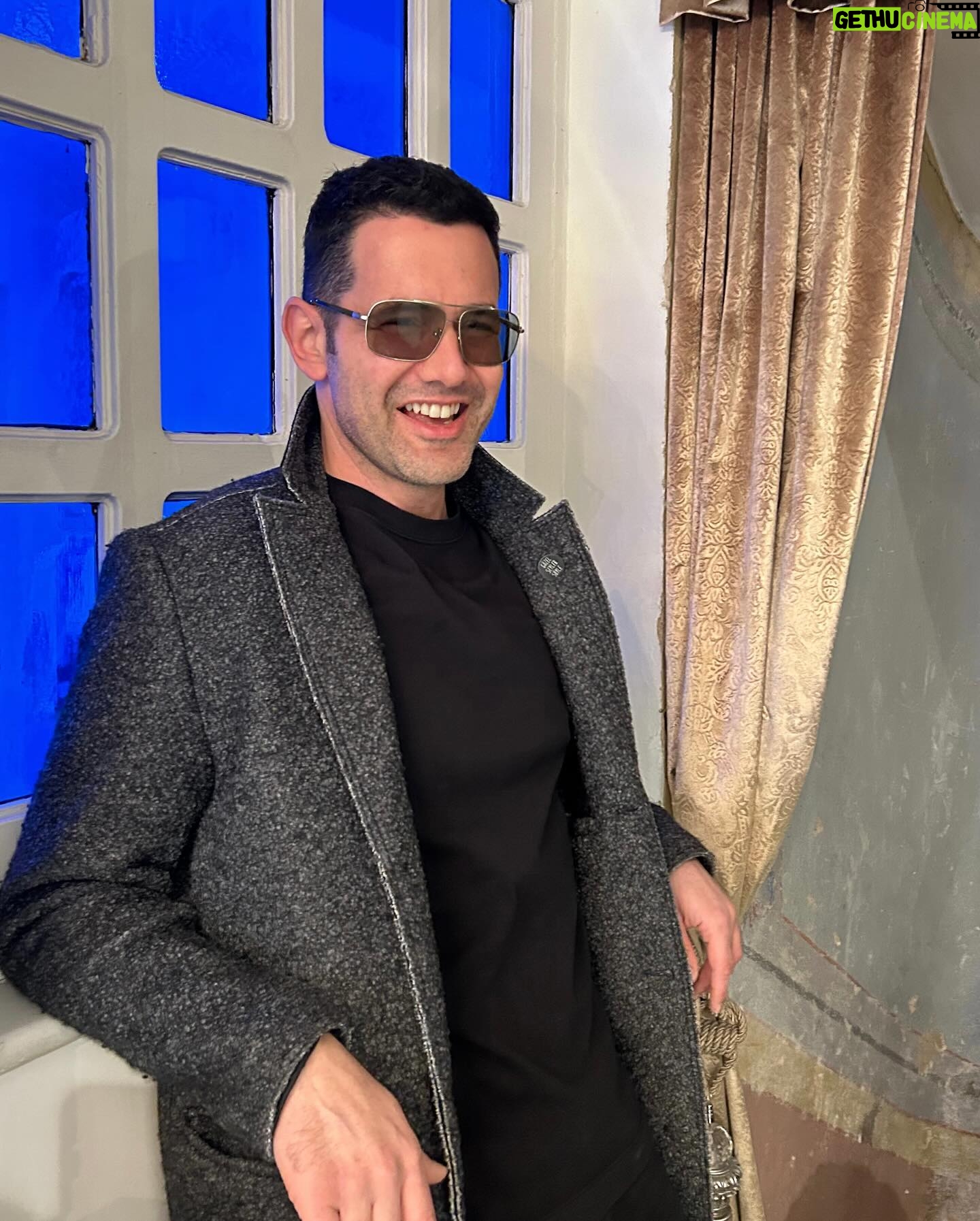Keremcem - 3 Likes - Arnavutköyde dostlarla 10 numara bir pazar günü 😎 @pointdevue.arnavutkoy @senasecen1 @suleyman.to @aslitiryakioglu
