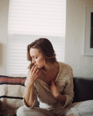 Kerry Bishé Instagram - photographer @selashiloni got me thinking...