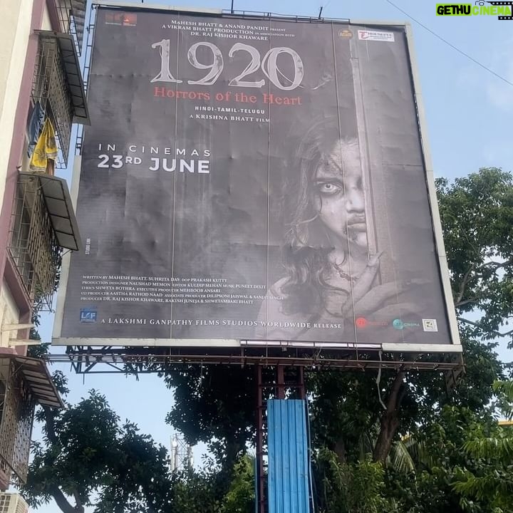 Ketaki Kulkarni - 9.5K Likes - A year to the most beautiful memory of my life.
1920 gets an year old today! 🥺🤍
@krishnavbhatt @vikrampbhatt @maheshfilm