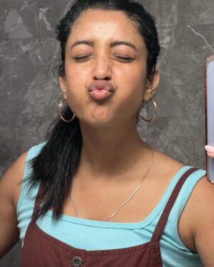 Ketaki Narayan Instagram - Kissing is such a beautiful thing, just got some for myself 😘🤗