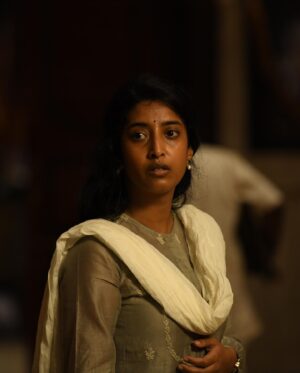 Ketaki Narayan Instagram - Making of Y S Bharathi Garu 

Thank you @mahivraghav for believing me and gave this beautiful character with such emotional depth. Forever greatful 🙌

@madhie_dop thank you so much for capturing this inspiring story and made me look even more Bharathi with your vision. 

@ravi_konagantipally & @karthiksreenivasvunnam without you both I wouldn’t have achieve my telugu so perfectly . Thank youuu!

@itsamolbiradar & @ranga_navneet thank you for placing me with @3autumnleaves team , I will be grateful for life time

Thank you prassanna , Jayalaxmi, munna, Vidushi, Chandra, Sunitha, Pearly and the entire team you made me complete as Bharathi Garu

@actorjiiva & @ashrita_vemuganti_nanduri love you both 

#yatra2 #LegacyLivesOn #ketakinarayan #jiiva #mahiraghav #mammootty #telugu #film #cinema