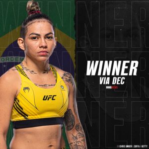 Ketlen Souza Instagram - Ketlen Souza wins via U DEC [30-27 | 30-27 | 30-27] against Marnic Mann!

What were your thoughts on the fight? 🤔