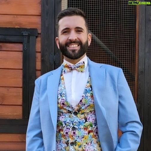 Keunam - 1.5K Likes - ¿Cuál es este Pokémon? 🤭 ⚡
Arte de los paisanos de @pajaritasconjota
#boda #chaleco #style #pokemon #pokémon #pikachu #fashion #traje #freak #wedding