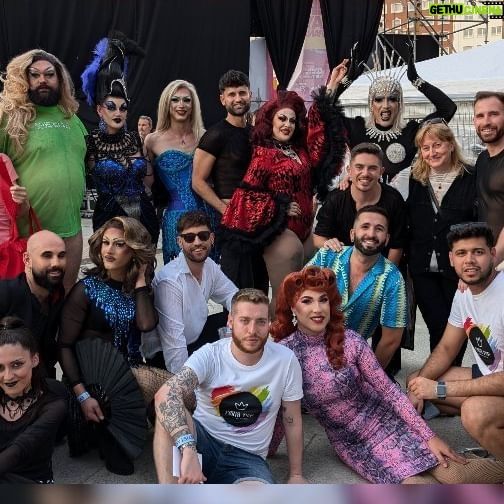 Keunam - 1.3K Likes - ORGULLO 2024🏳️🌈✨
GRACIAS por vuestras caras de felicidad durante kilómetros de recorrido, recorrido que jamás se acabará y haremos de la mano.🫶🏽
Gracias @reinapop_ por crear una familia que no para de crecer y @cogam_lgtbi por tantísimo.💖
#pride #pride2024 #orgullo #orgullo2024 #orgullolgtb #orgullolgtbi #pridemadrid #orfullomadrod